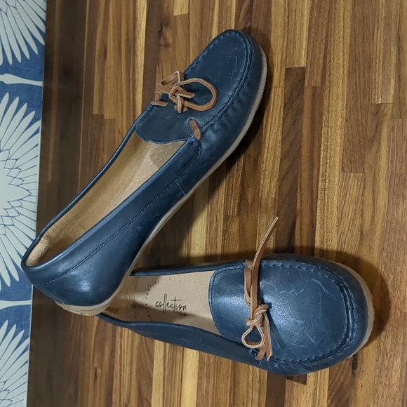 Clarks Collection ultimate comfort navy blue leather flats boat shoes 9.… - Picture 1 of 10